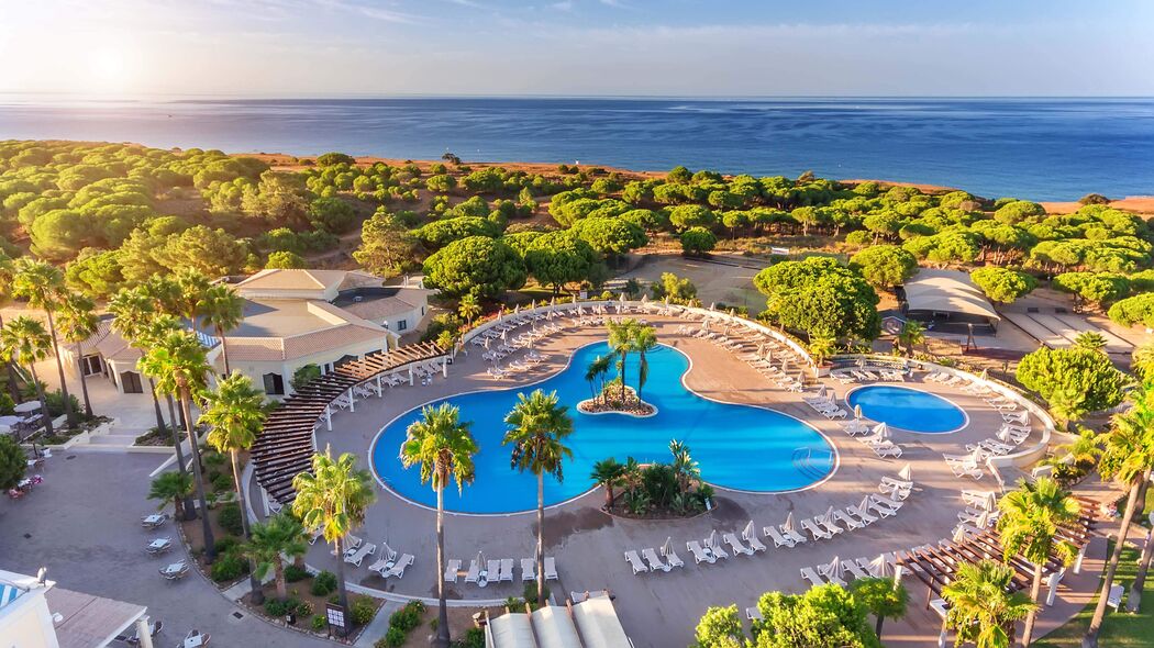 Vista do AP Adriana Beach Resort
