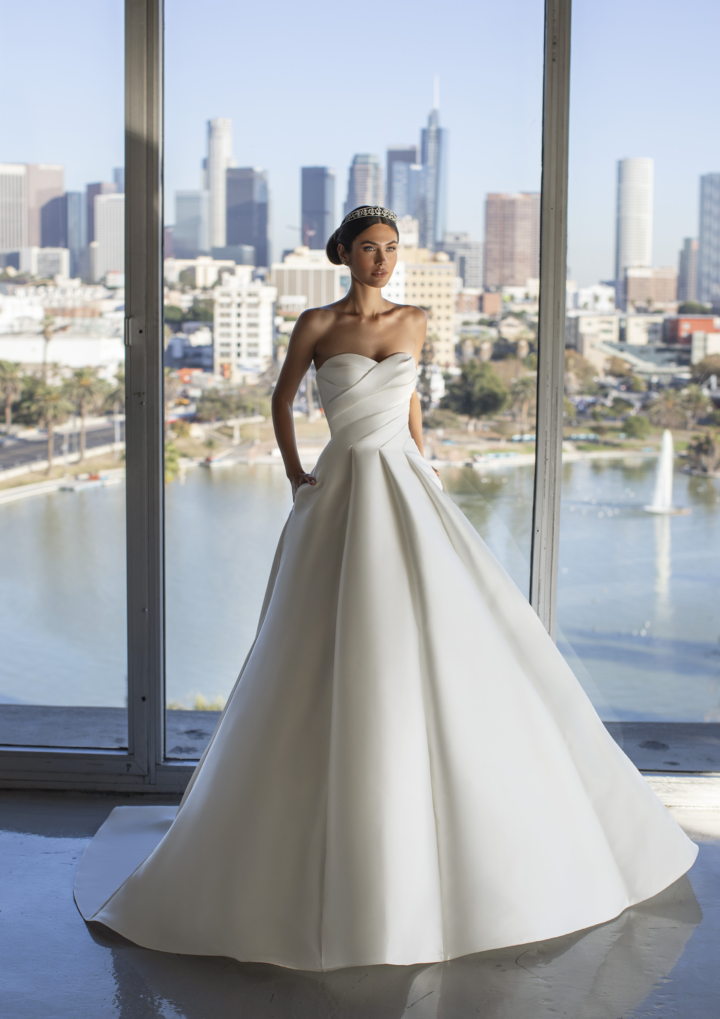 Vestido de noiva modelo Jurado da coleção Pronovias 2021 Cruise Collection