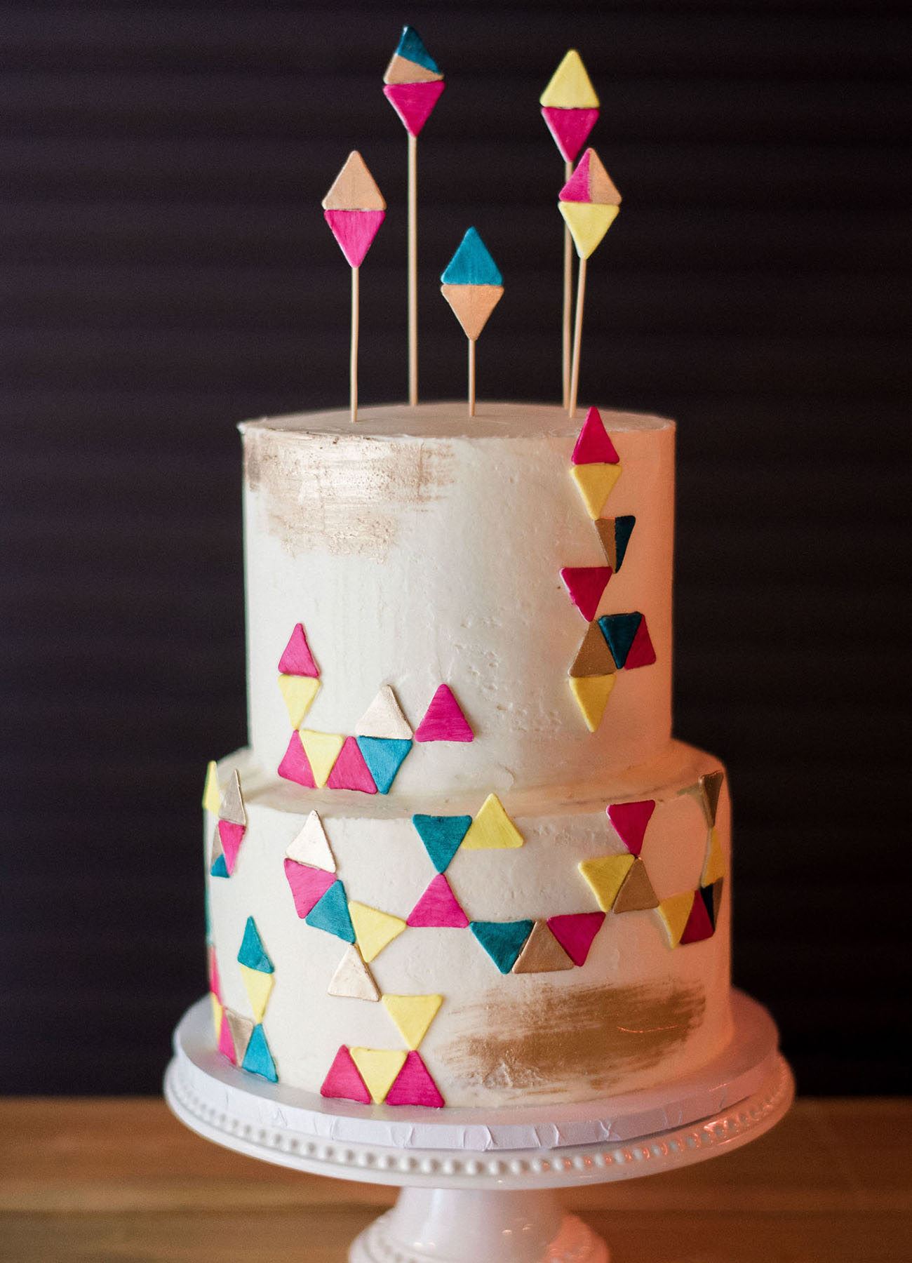 Inspiração para bolos de casamento modernos | Créditos: Matt Rice