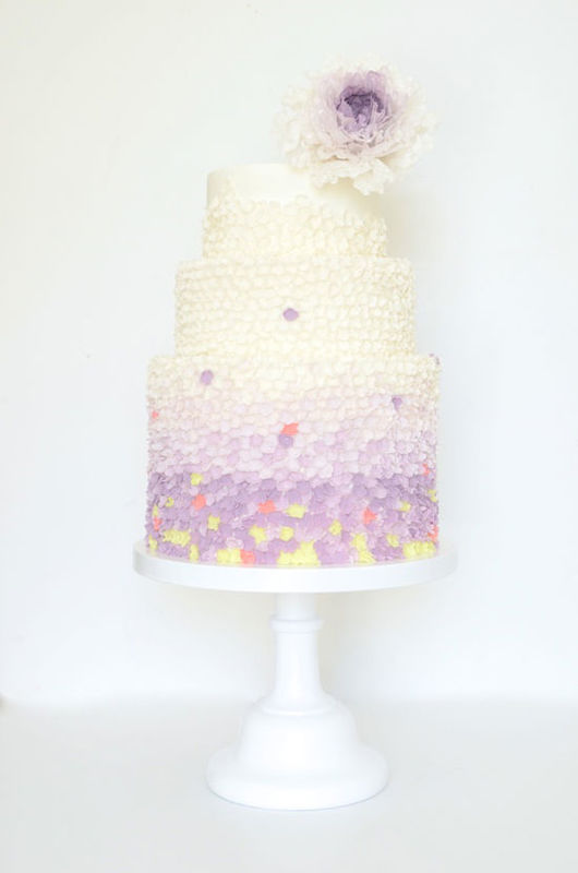 Inspiração para bolos de casamento simples mas fabuloso! | Créditos: T Bakes