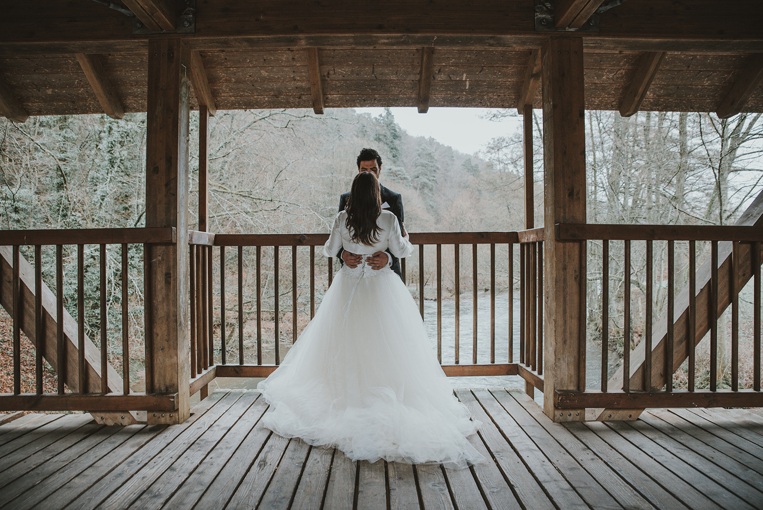 noivos de inverno casamento neve