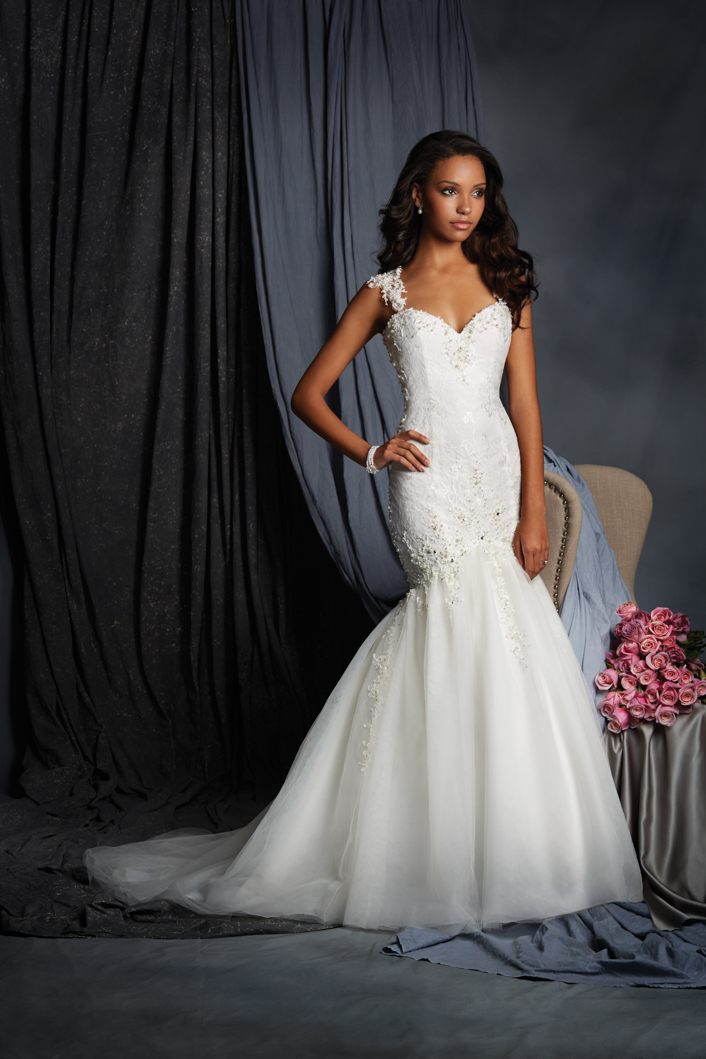 Alfred Angelo Collection 2523