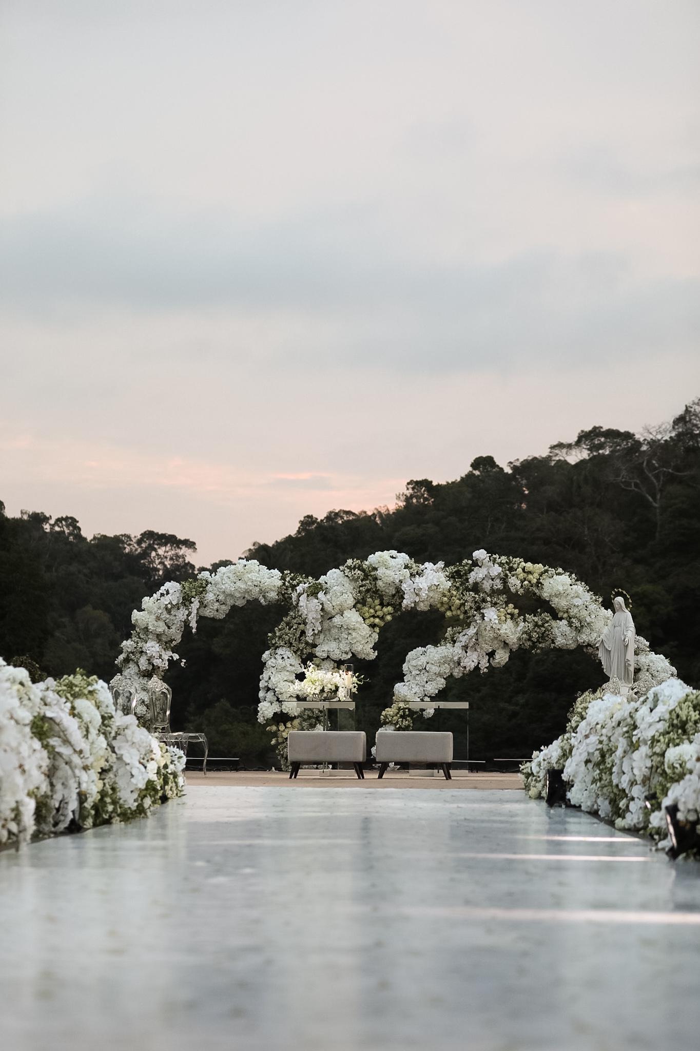 We Flores by André Pedrotti