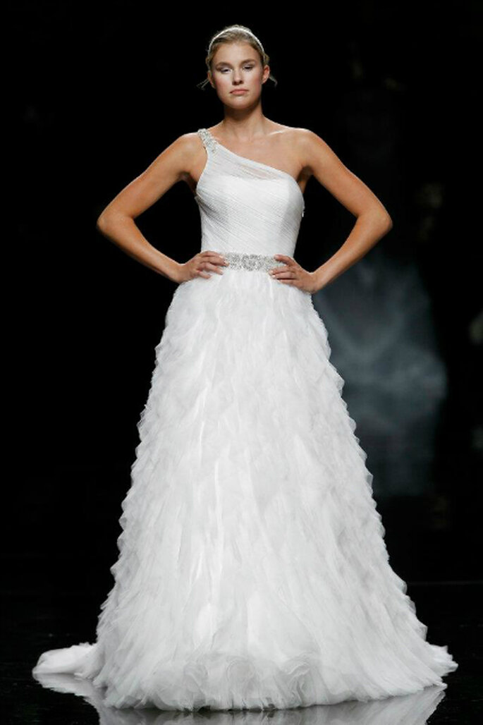 <a href="http://zankyou.9nl.de/nfw4">Peça a sua marcação para provar a nova Colecção Pronovias 2015.</a> 