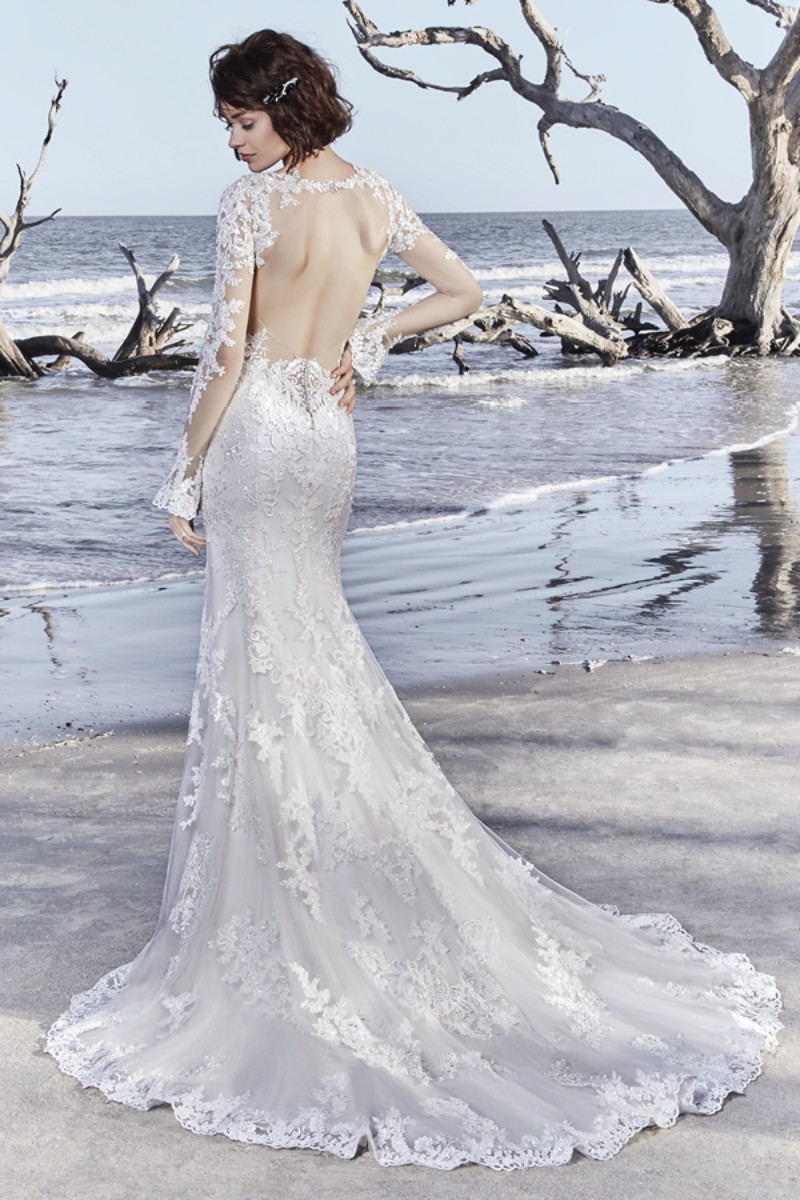 <a href="https://www.maggiesottero.com/sottero-and-midgley/ekaterina/11532">Maggie Sottero</a>