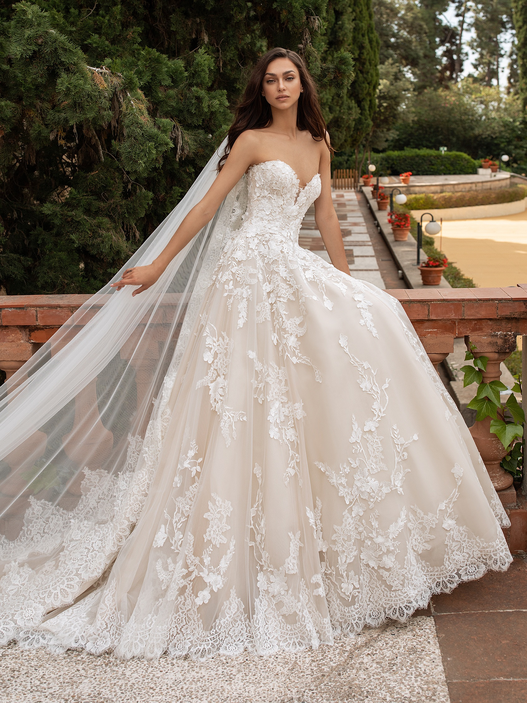 Créditos: Elcira, Pronovias 2020