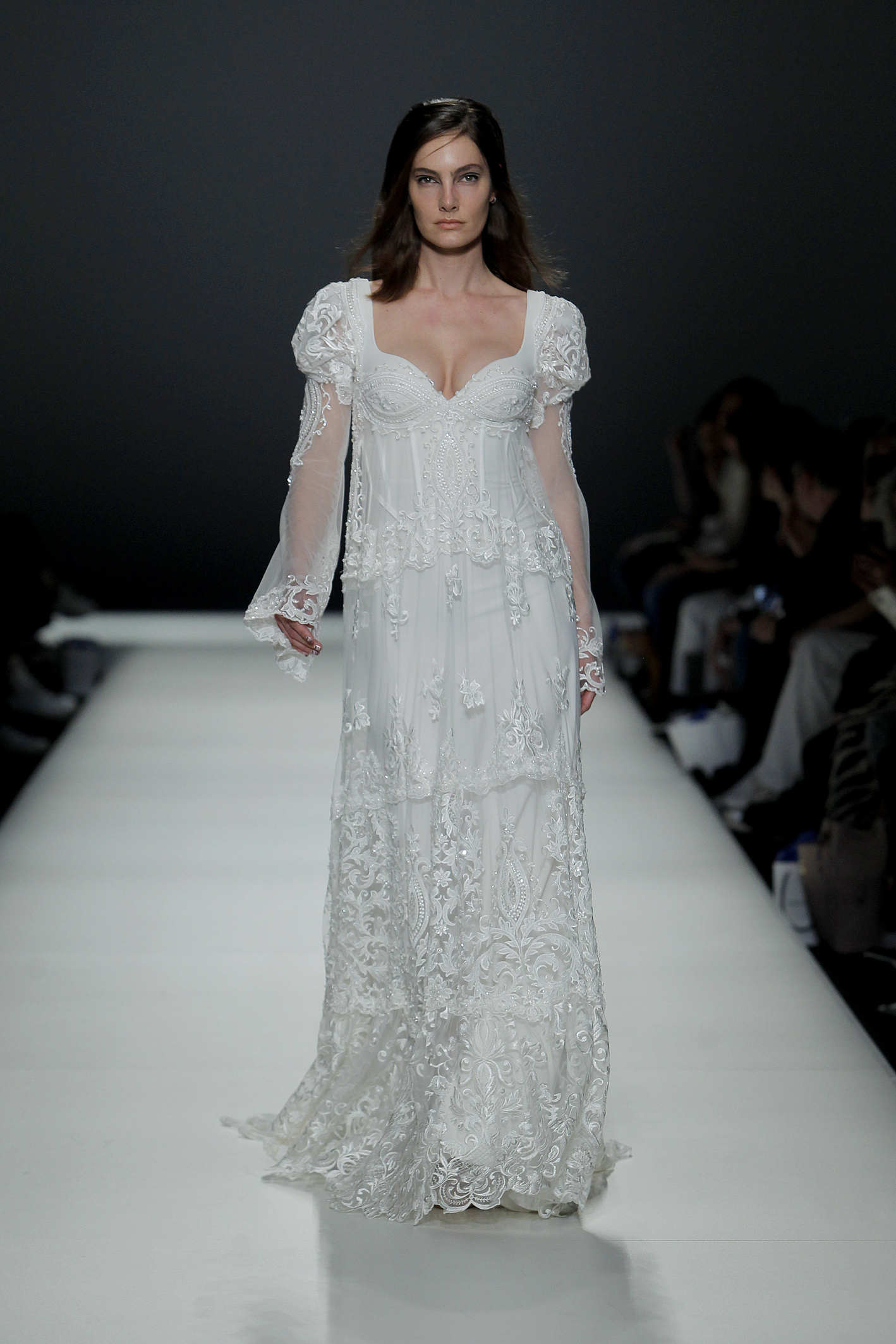 YolanCris. Credits: Valmont Barcelona Bridal Fashion Week