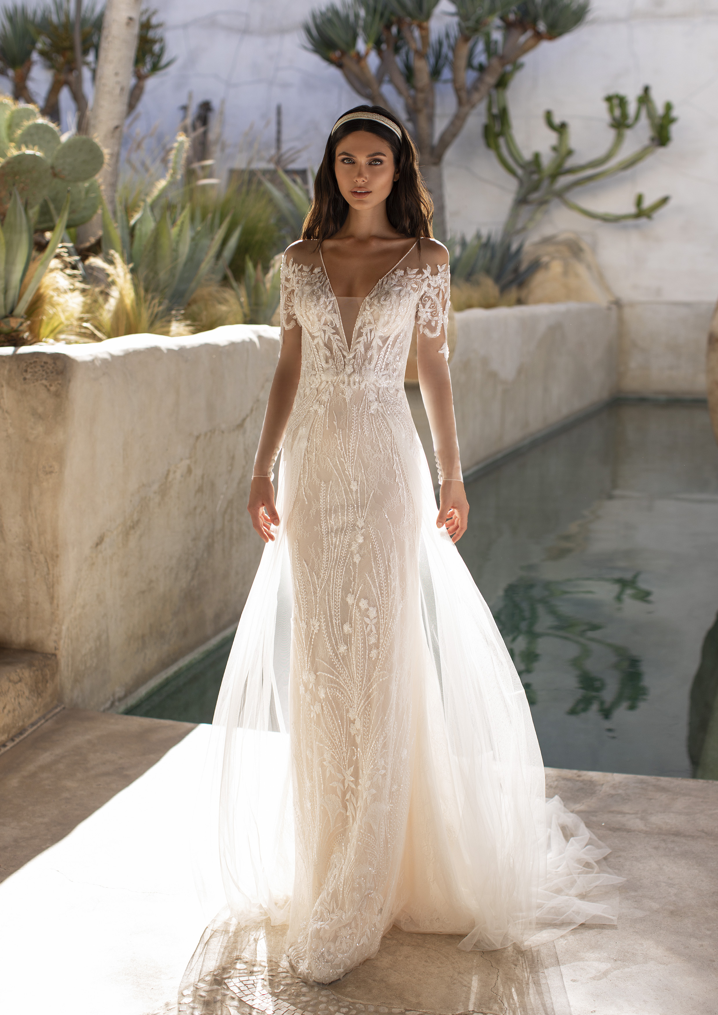 Vestido de noiva modelo Reynolds da coleção Pronovias 2021 Cruise Collection