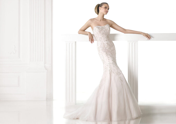 <a href="http://zankyou.9nl.de/nfw4">Peça a sua marcação para provar a nova colecção da Pronovias 2015.</a>