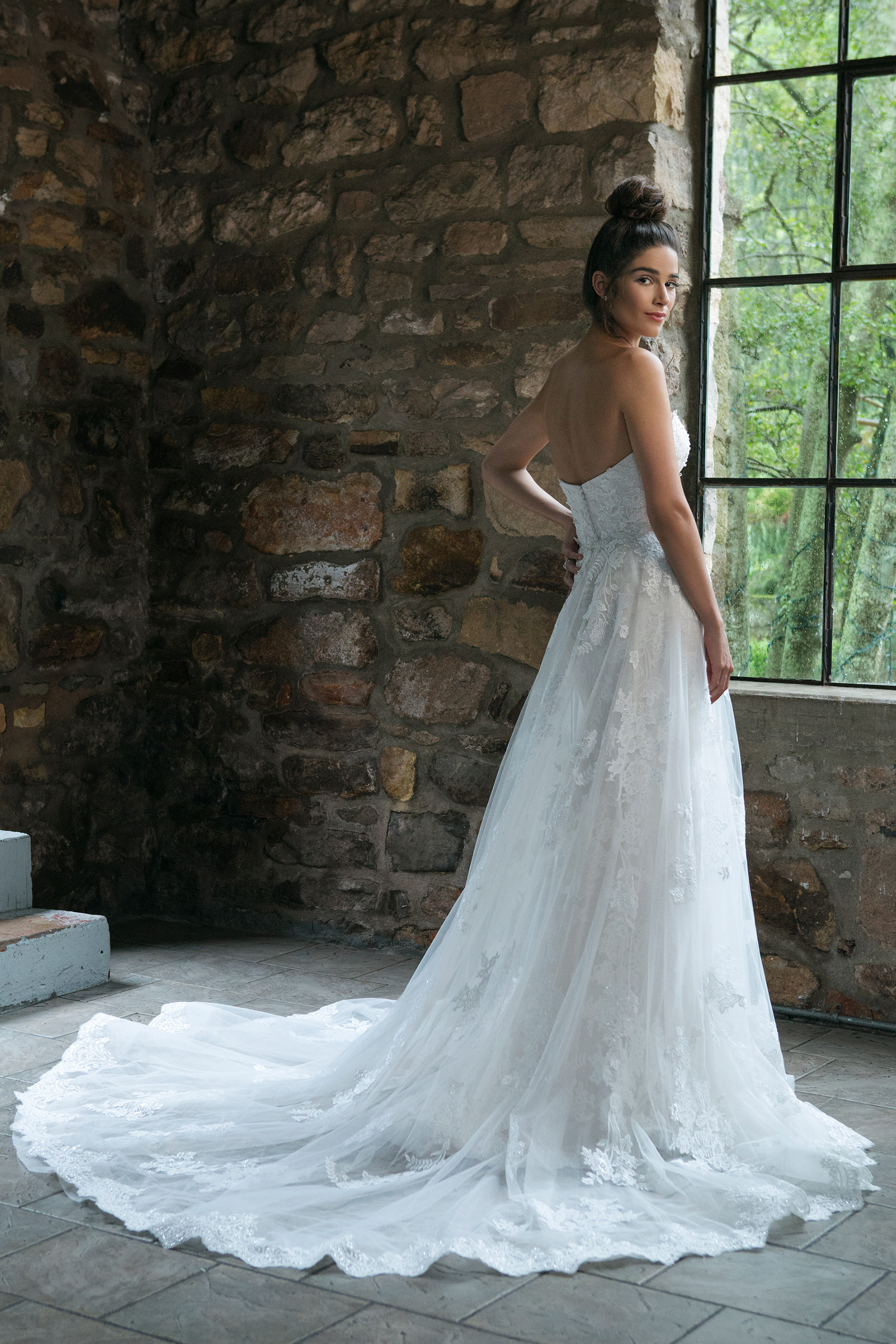 Style 44064. Credits: Justin Alexander Sincerity.