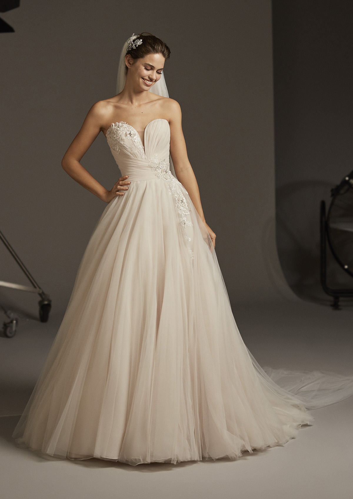 Lacerta, Cruise Collection Pronovias 2020