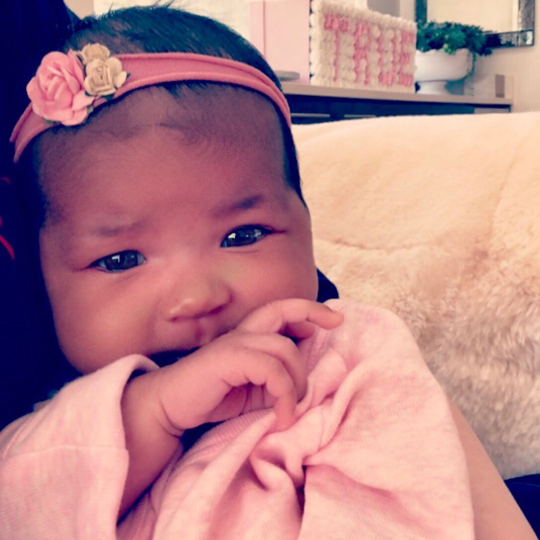 Khloé Kardashian e Tristan Thompson foram pais de uma menina na madrugada de 12 de abril de 2018. | Foto via Instagram @khloekardashian
