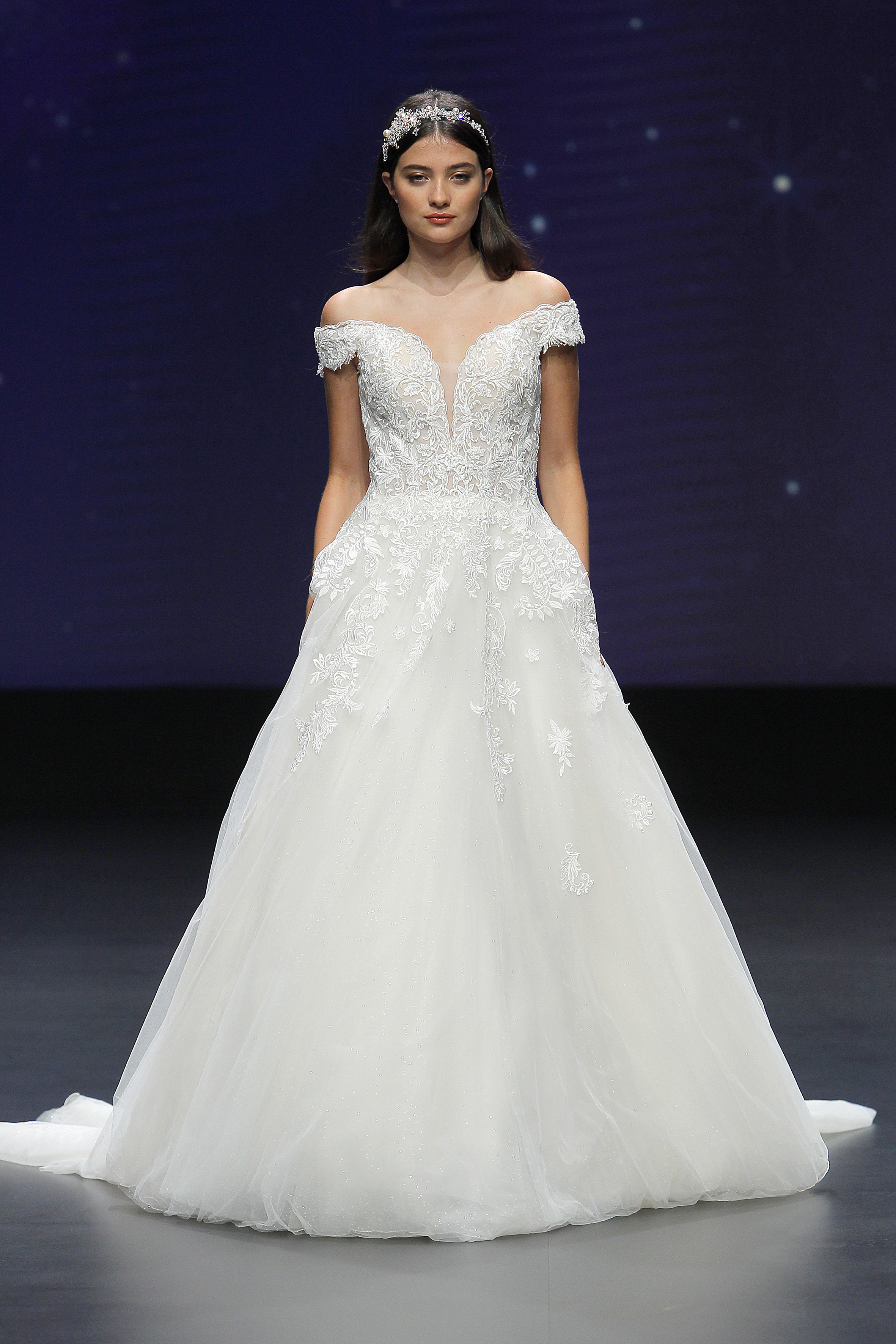 Demetrios 2021 | Créditos: Valmont Barcelona Bridal Week 2020