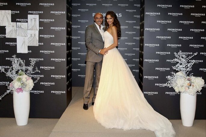 Irina Shayk com Manuel Mota, Director Criativo da Pronovias