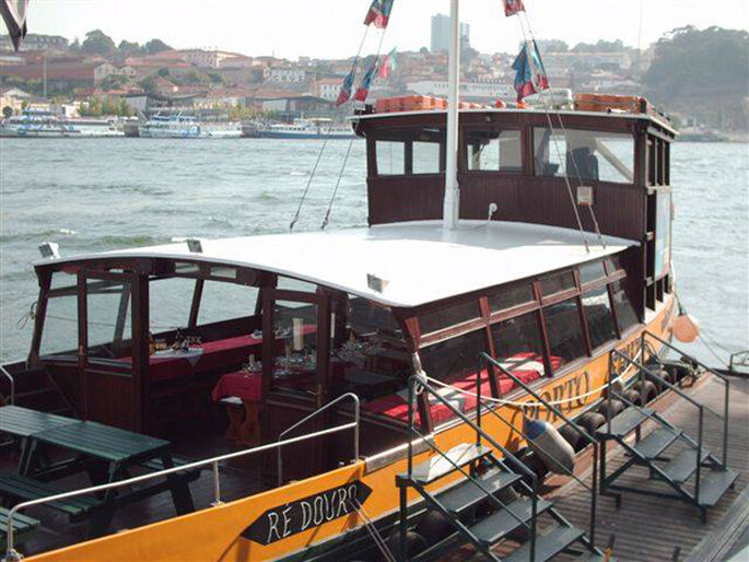 Atravesse o Douro no seu dia de casamento. Foto Via Douro