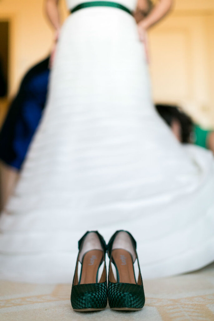 <a href="http://www.pronovias.pt/marque-visita/?utm_source=BANNER-ZY-PT&utm_medium=correo+electronico&utm_campaign=Tour-PV-2014-PT" target="_blank"> Pronovias - foto de The Knot Wedding Photography </a>