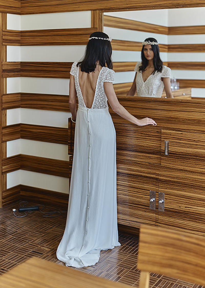 Robe Foster & couronne Mimoki. Créditos: Laure de Sagazan