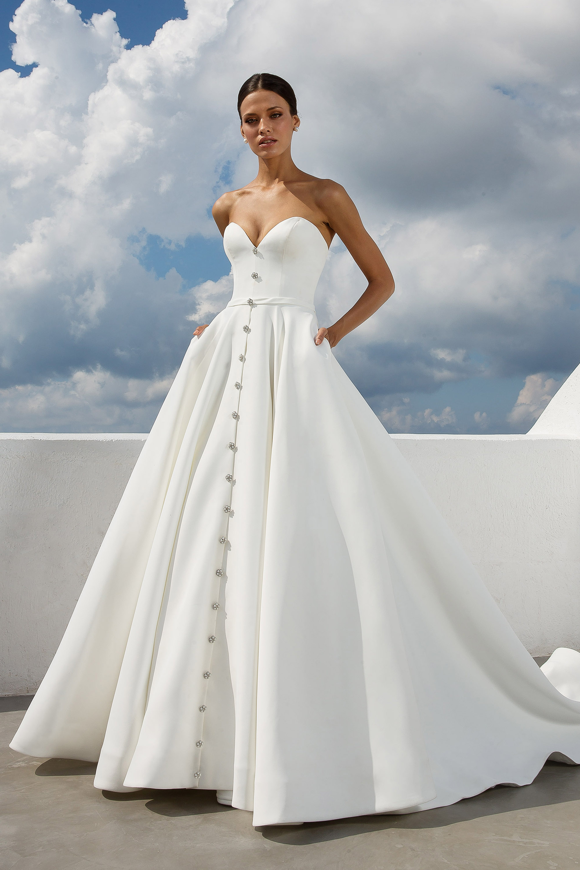 Style 88025. Credits: Justin Alexander