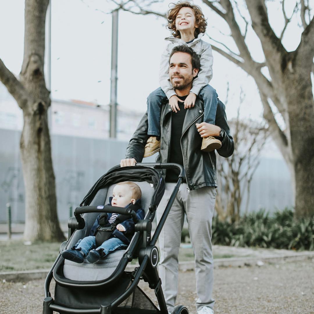 Ana Garcia Martins, a Pipoca Mais Doce, também deixou uma mensagem ao marido e pai dos seus filhos. «It had to be you Feliz dia do pai.» | Foto reprodução Instagram @apipocamaisdoce