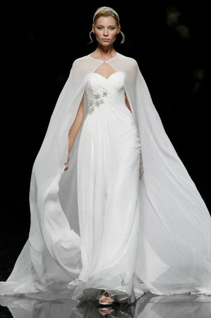<a href="http://zankyou.9nl.de/nfw4">Peça a sua marcação para provar a nova Colecção Pronovias 2015.</a>