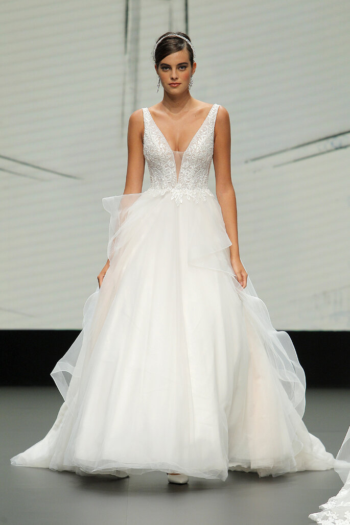 House of St. Patrick 2021 | Créditos: Valmont Barcelona Bridal Fashion Week 2020