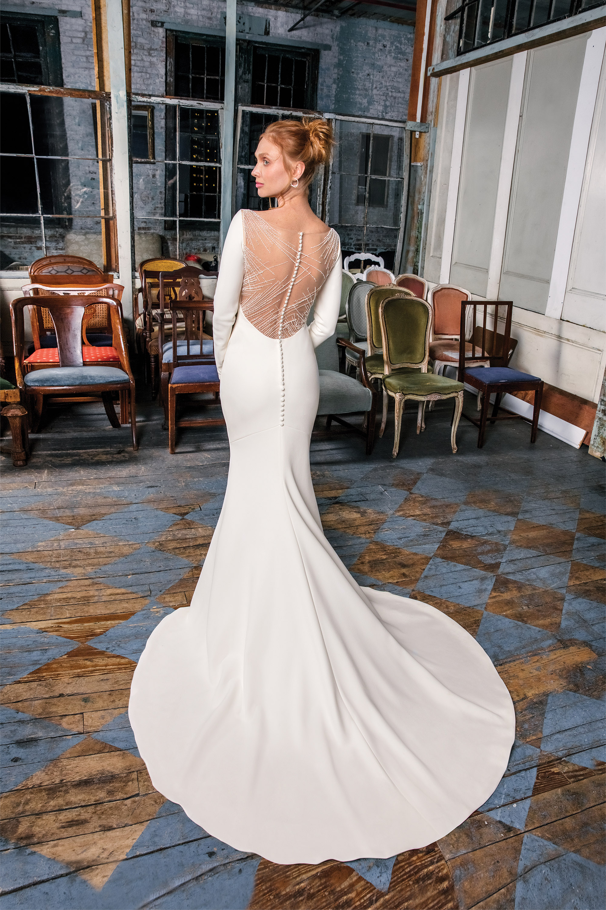 Style 99002. Credits: Justin Alexander Signature.