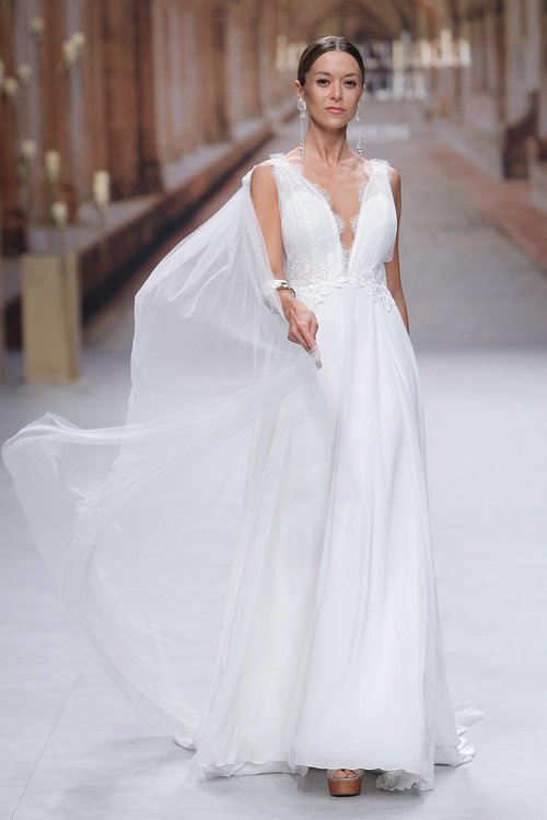 Inmaculada Garcia. Credits: Valmont Barcelona Bridal Fashion Week