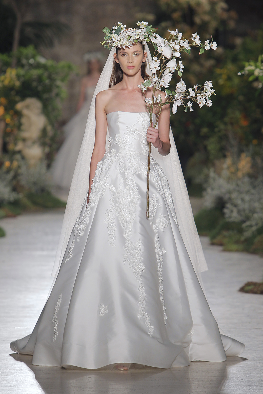 Reem Acra. Créditos: Barcelona Bridal Fashion Week