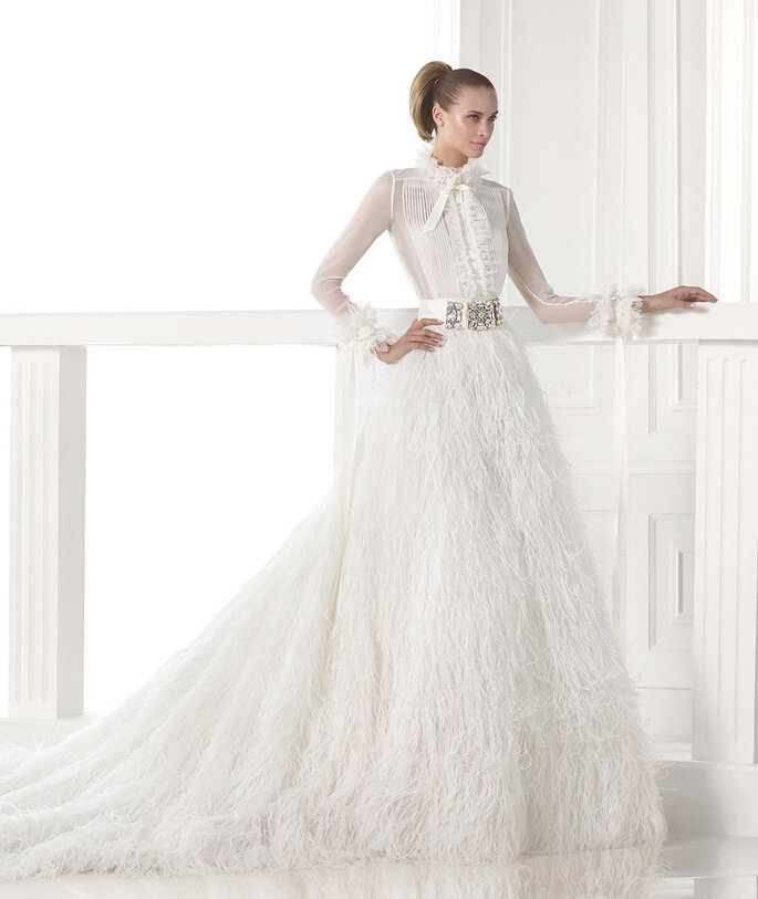 <a href="http://zankyou.9nl.de/n3ig" target="_blank"> Faça a sua marcação para experimentar este vestido! </a>