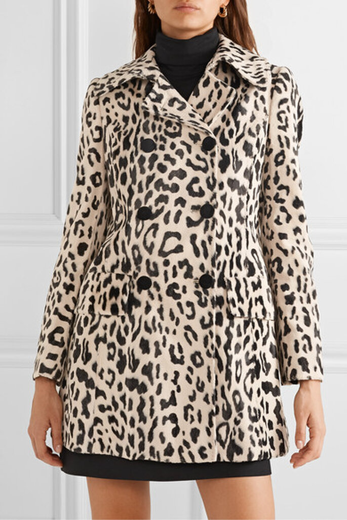 Casaco de pele falsa com estampado de Leopardo da Dolce & Gabanna via Net-a-Porter