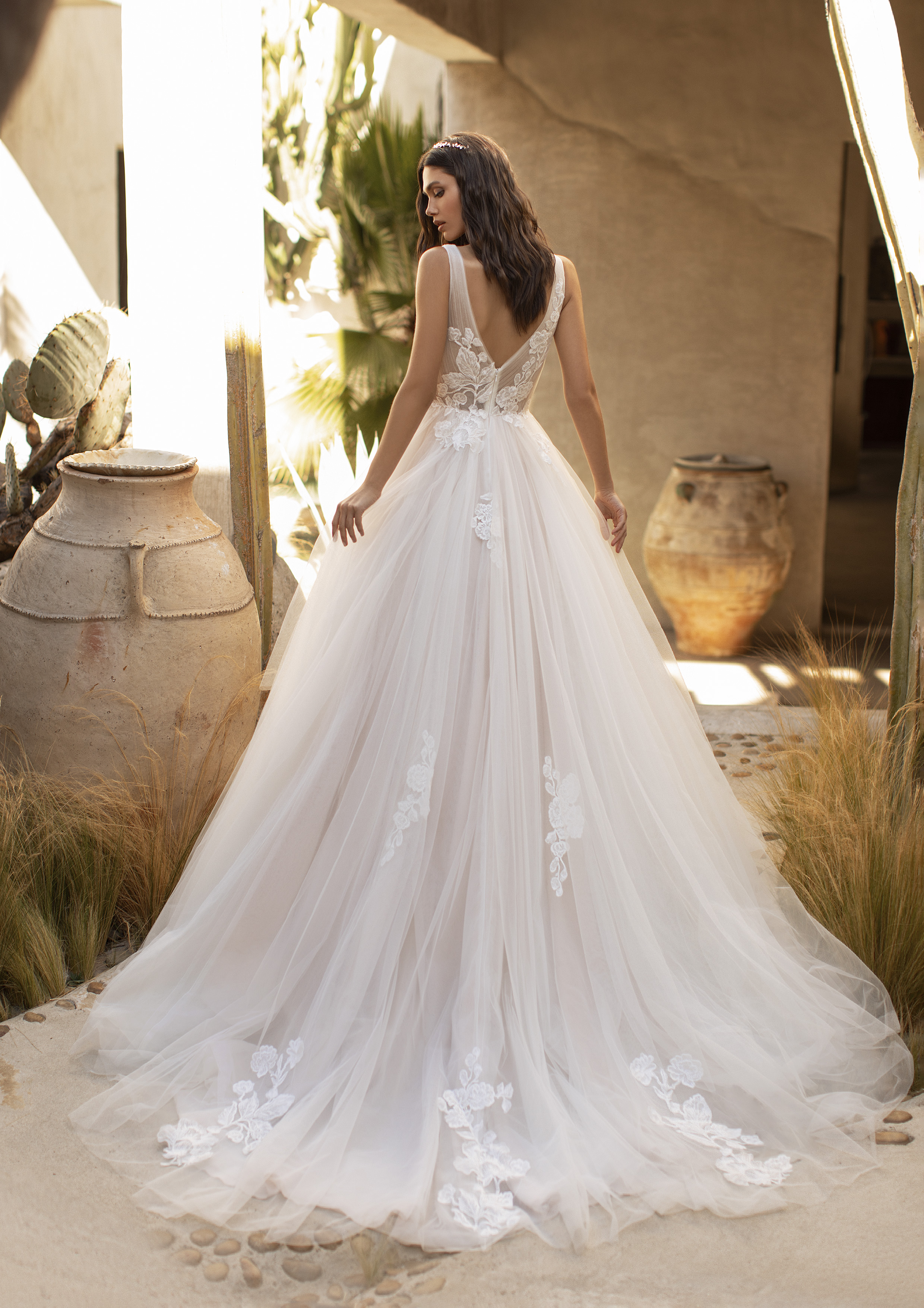 Vestido de noiva modelo Garner da coleção Pronovias 2021 Cruise Collection