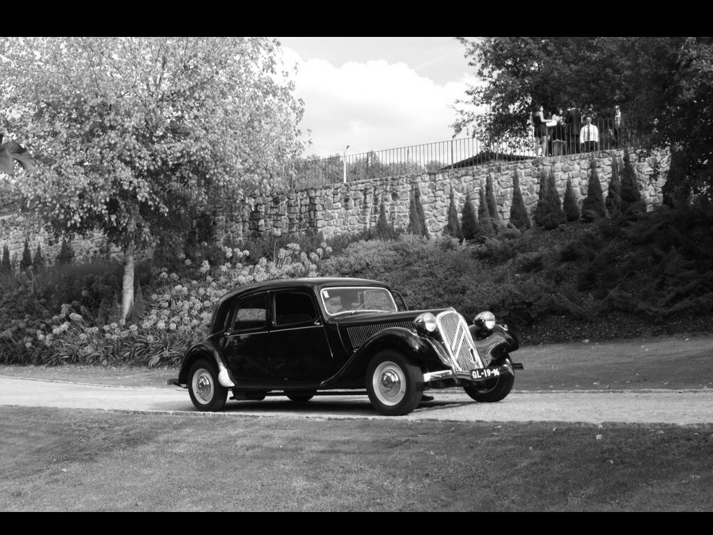 R Limousine