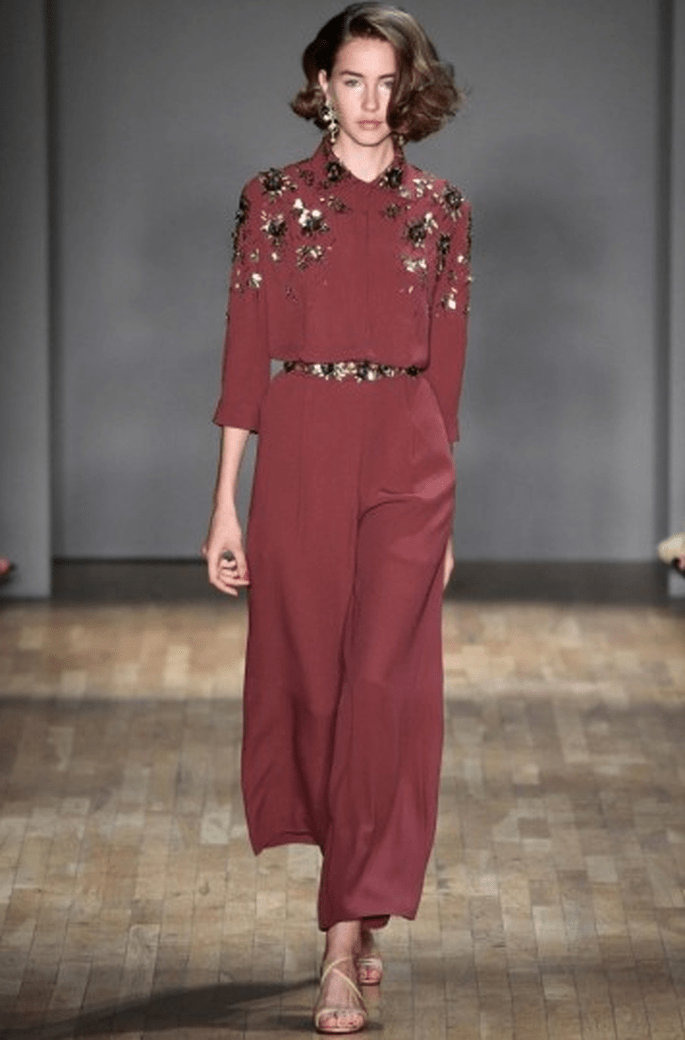 Vestido com pedraria, de Jenny Packahm.