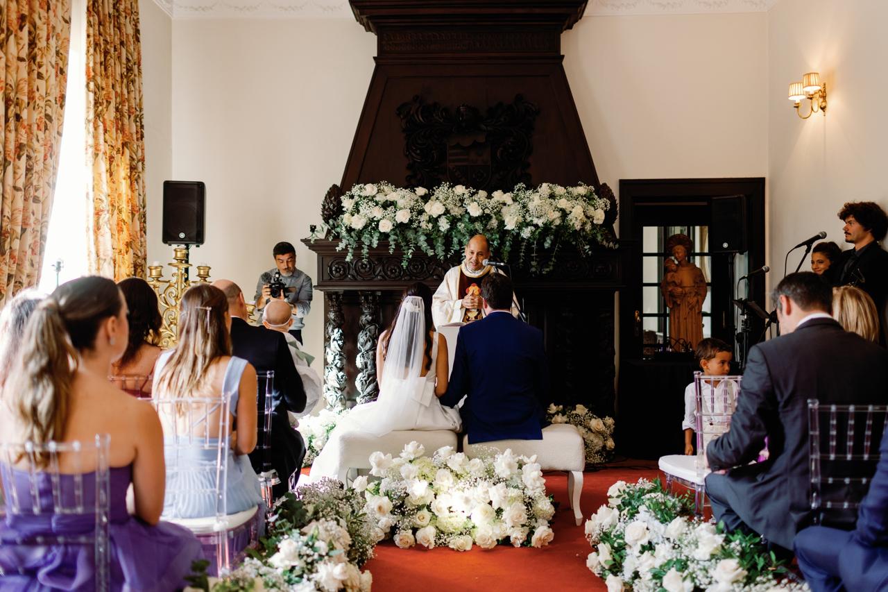 Padres Celebrantes São Jorge: quando a fé encontra a emoção num casamento personalizado!