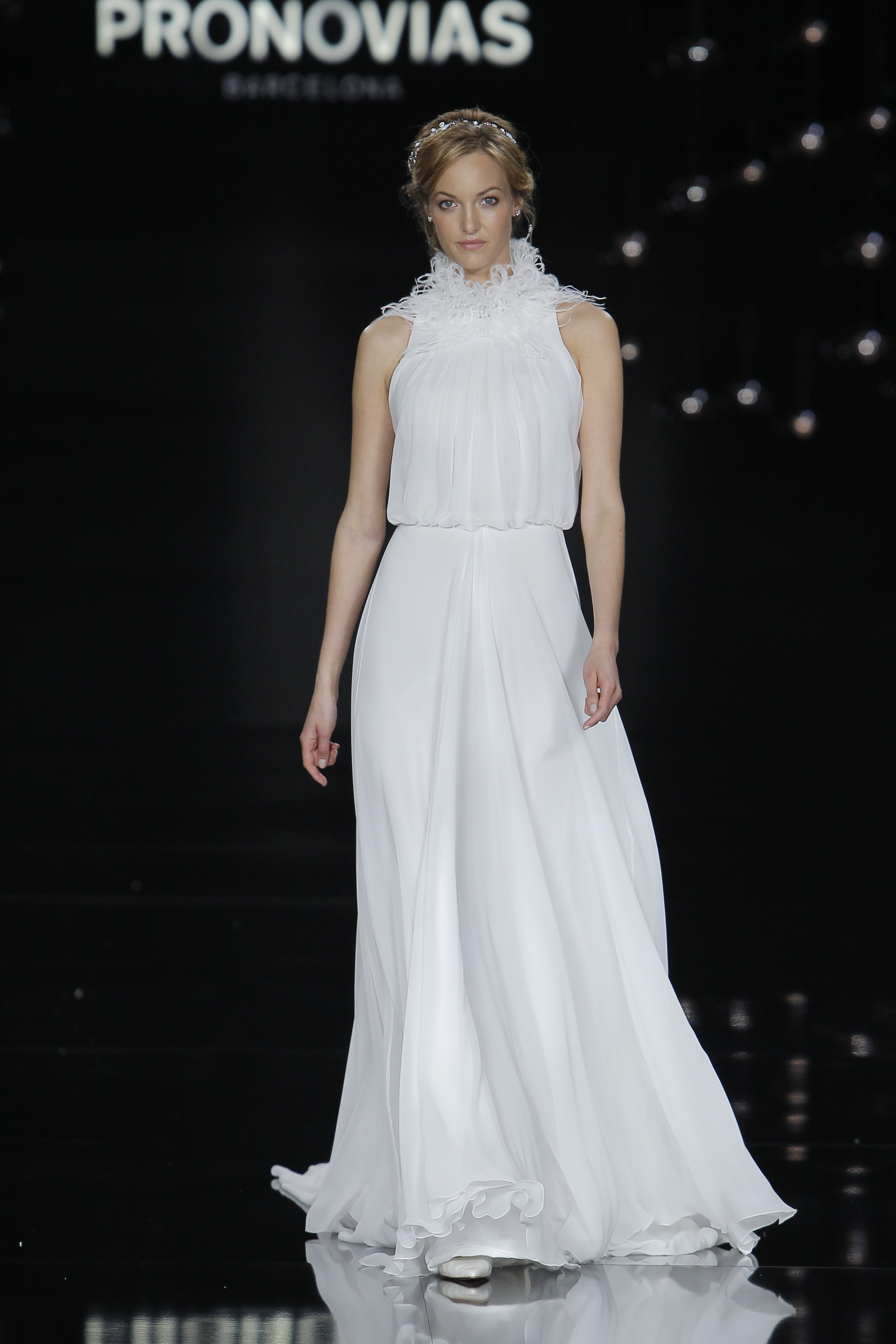 Credits: Barcelona Bridal Fashion Week
<a href="http://zankyou.9nl.de/n3ig" target="_blank"> Faça a sua marcação para experimentar este vestido! </a>