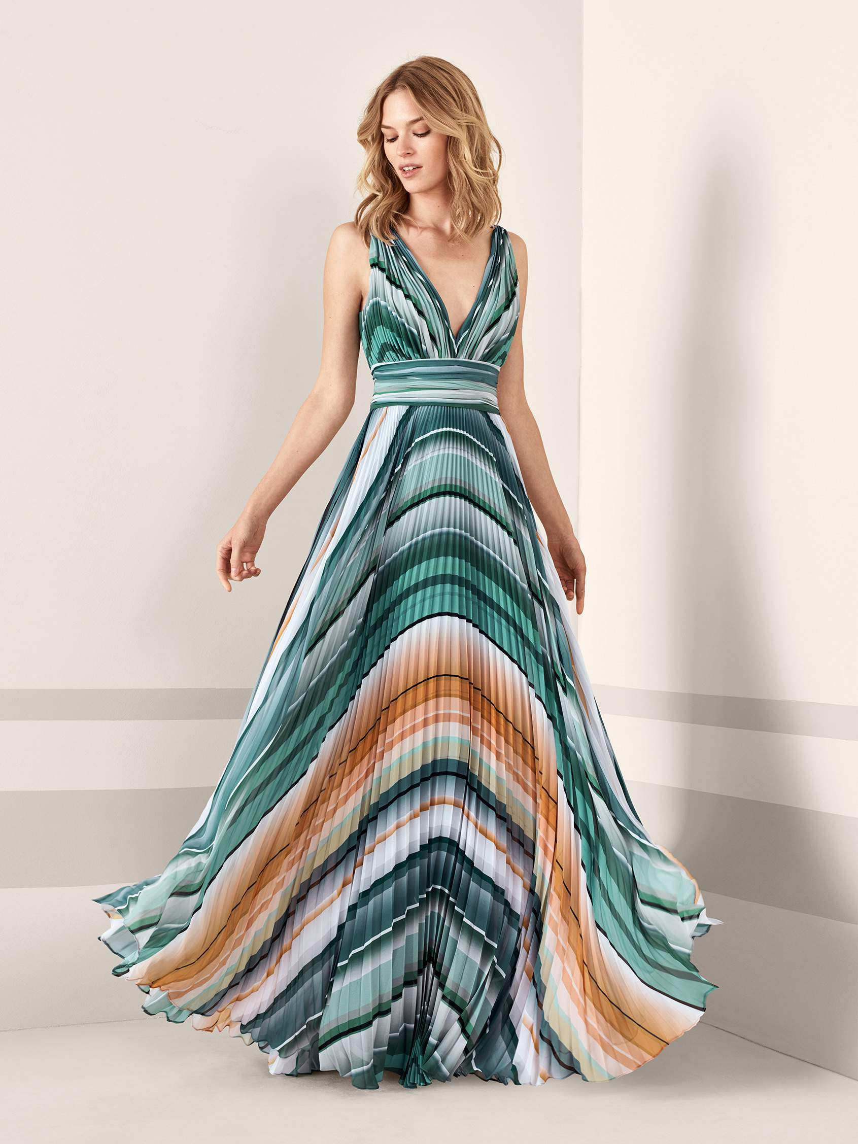 Vestidos de festa Pronovias 2019. A melhor seleção para ser uma convidada nota 10!