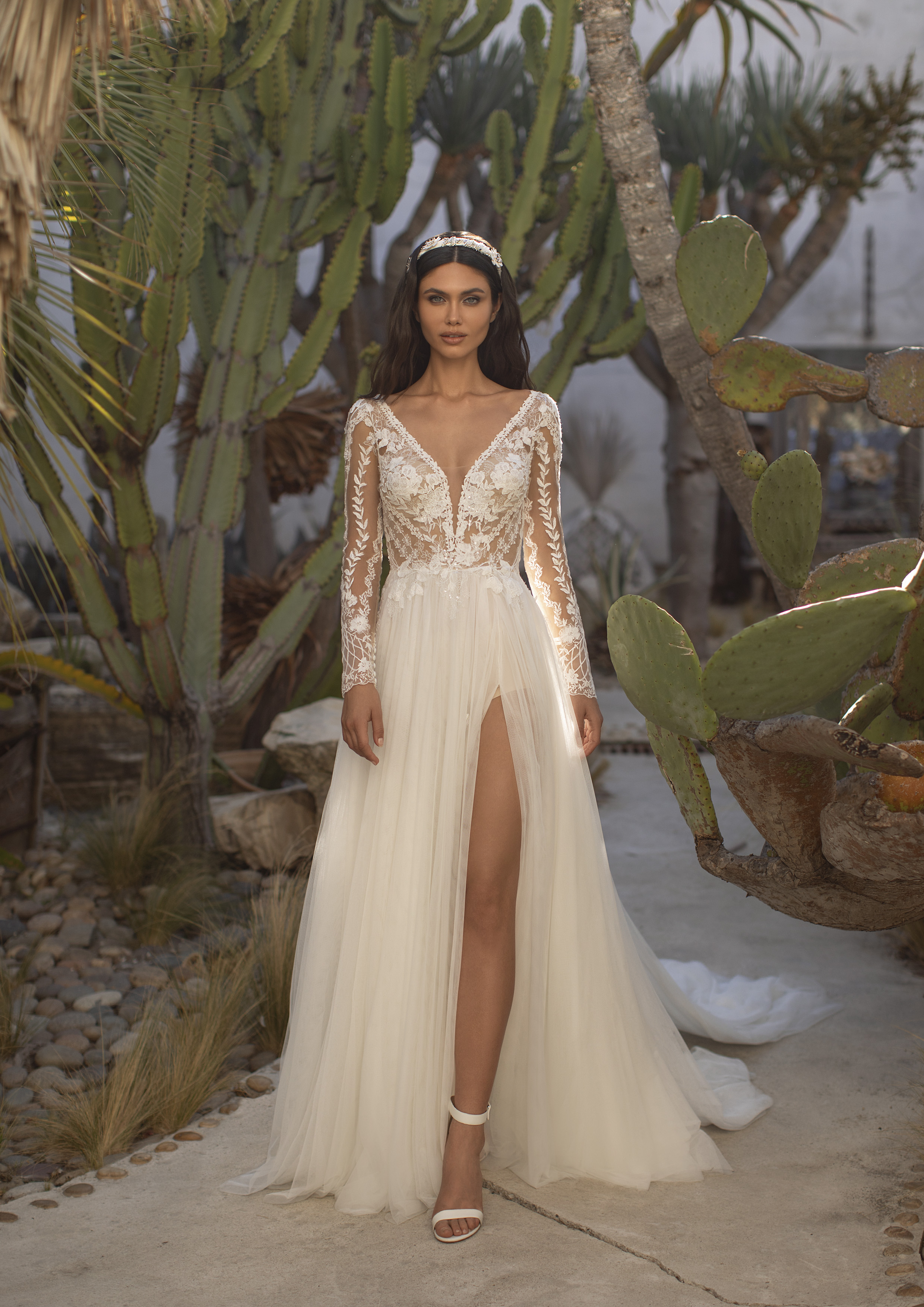 Vestido de noiva modelo Hedren da coleção Pronovias 2021 Cruise Collection