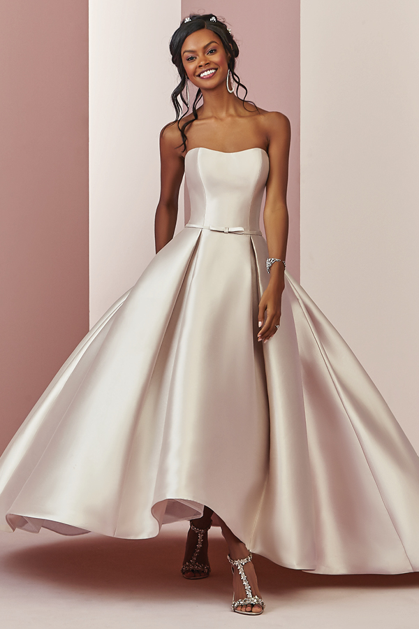 <a href="https://www.maggiesottero.com/rebecca-ingram/erica/11594" target="_blank">Rebecca Ingram</a>