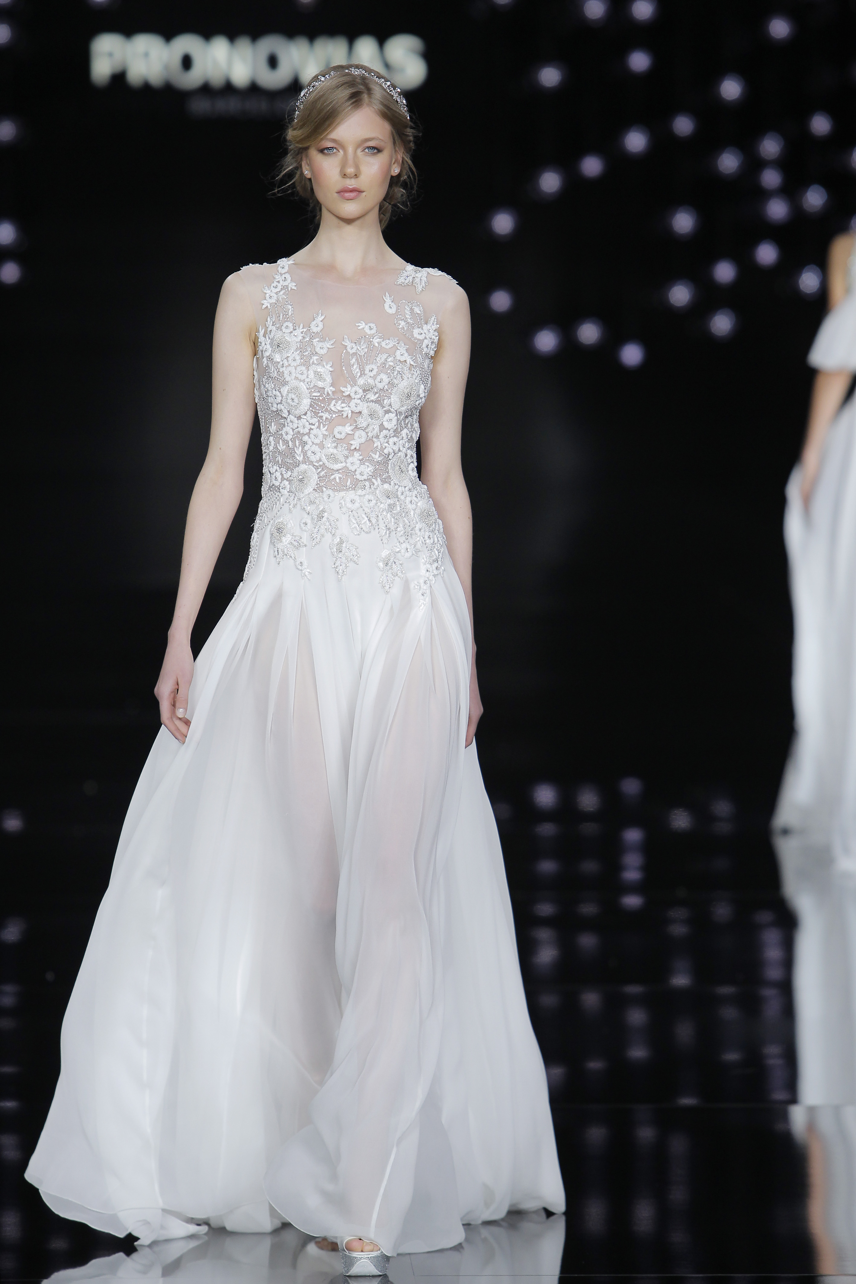 Credits: Barcelona Bridal Fashion Week
<a href="http://zankyou.9nl.de/n3ig" target="_blank"> Faça a sua marcação para experimentar este vestido! </a>