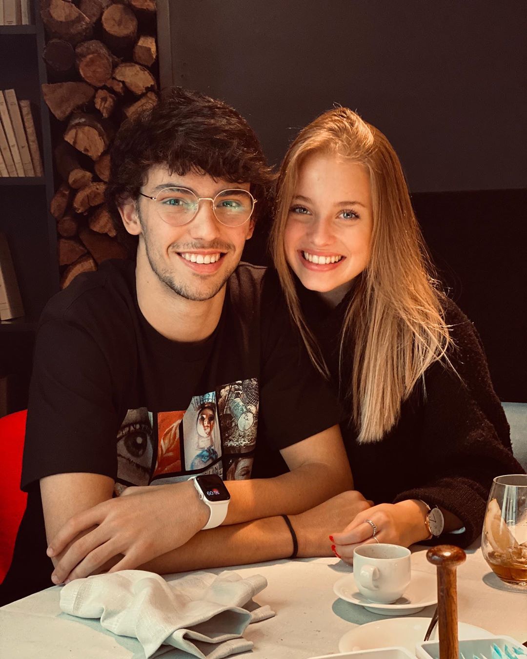 Já João Feliz diz que o Dia dos Namorados não importa e que ama a sua cara-metade todos os dias. «Fuck Feb 14th, I love you everyday», lê-se em @joaofelix79