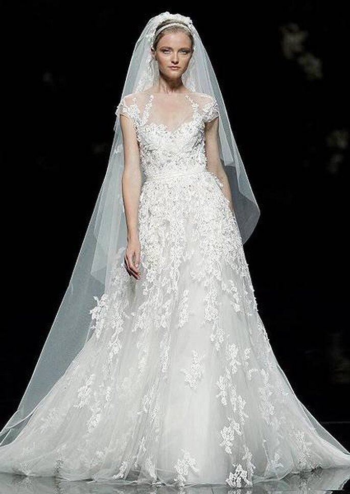 <a href="http://zankyou.9nl.de/nfw4">Peça a sua marcação para provar a nova Colecção Pronovias 2015.</a>