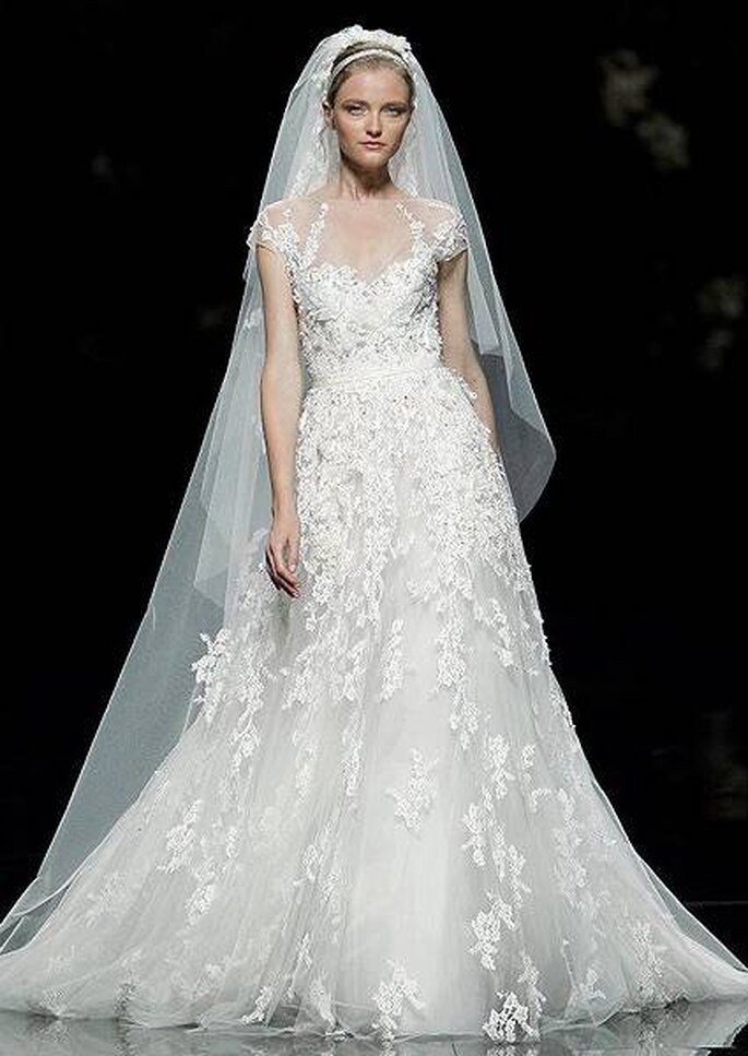 <a href="http://zankyou.9nl.de/nfw4">Peça a sua marcação para provar a nova Colecção Pronovias 2015.</a> 