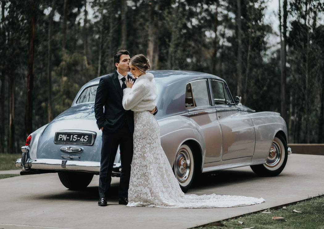 Getting There: Choosing Wedding Transport for a Portugal Wedding