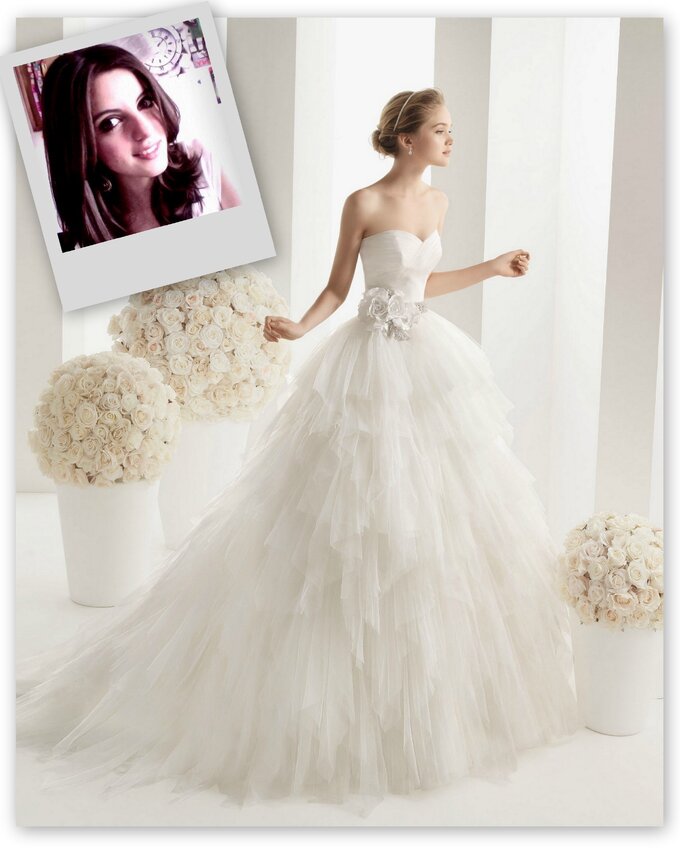 Este vestido de noiva é a minha paixão porque envolve tudo o que adoro num vestido de noiva e tudo o que quero ser: uma princesa espectacular! A saia é um sonho, com pétalas de tule em cascata são de tirar o fôlego e conseguem uma combinação peculiar. Não posso deixar de contar-vos que o melhor de tudo... é o vestido que acabo de usar no meu casamento!
Vestido de noiva modelo Martina, de Rosa Clará. Credits: Rosa Clará