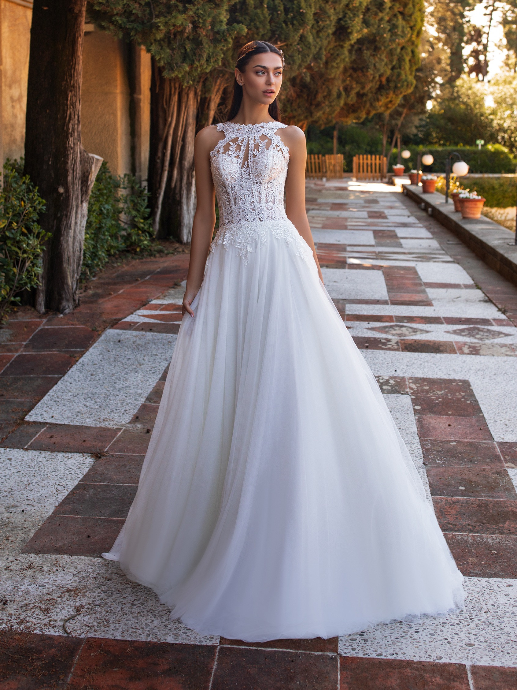 Himalia, Pronovias 2020