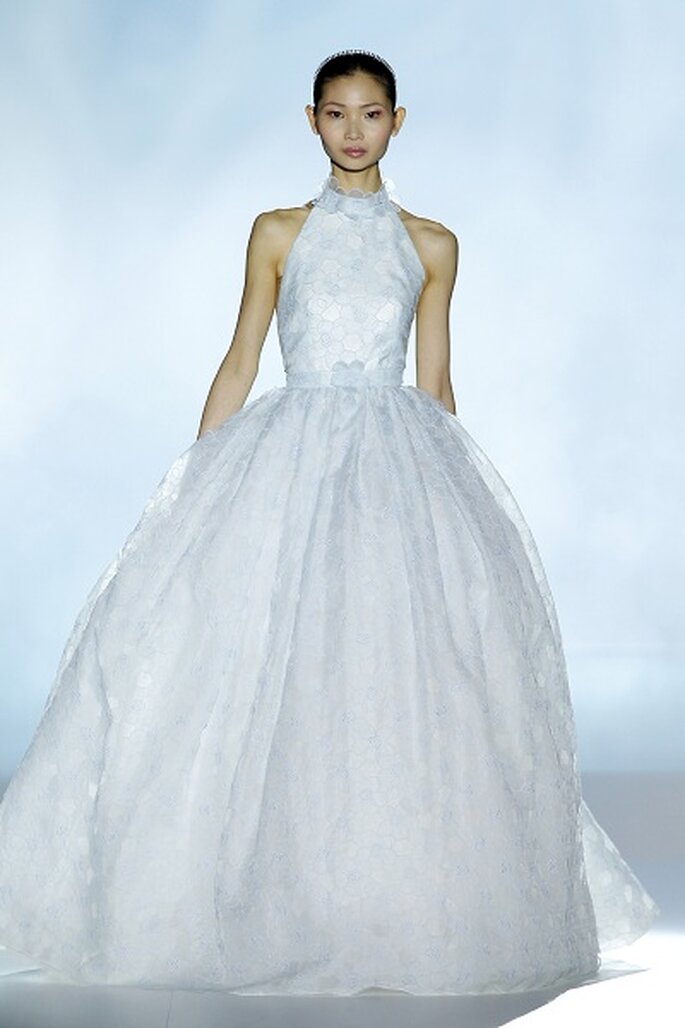 Foto: Ugo Camera / BARCELONA BRIDAL WEEK
<a href="http://zankyou.9nl.de/k3g6">Descubra a nova colecção 2015 de Rosa Clará</a>