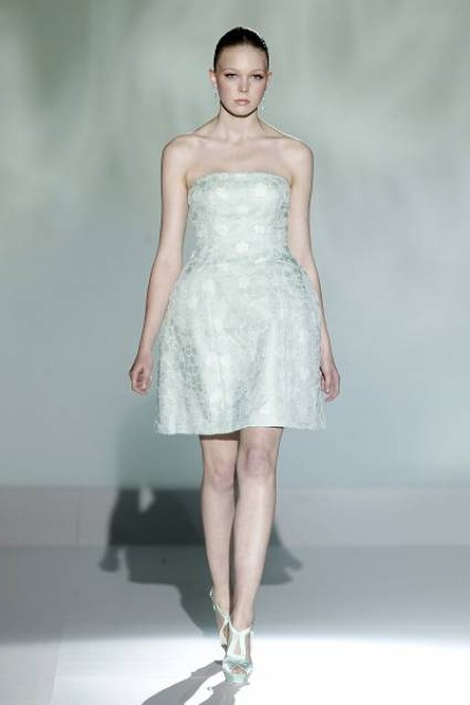 Foto: Ugo Camera / BARCELONA BRIDAL WEEK
<a href="http://zankyou.9nl.de/k3g6">Descubra a nova colecção 2015 de Rosa Clará</a>