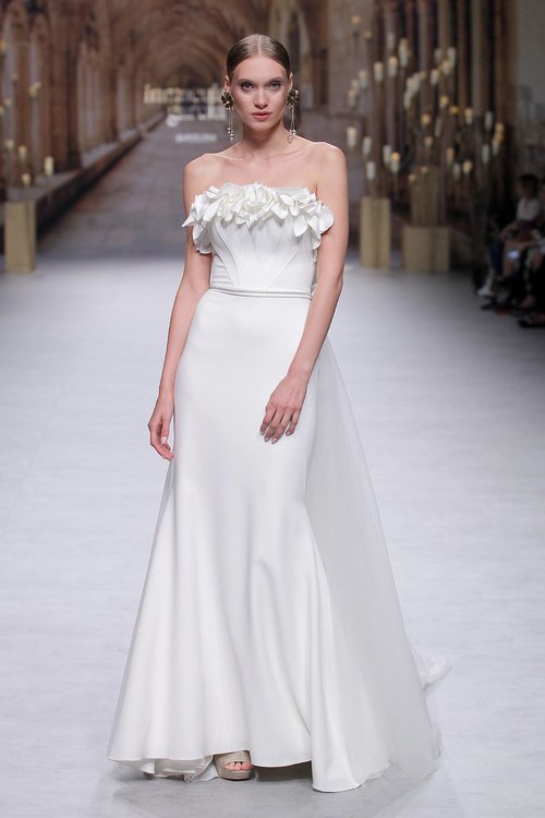 Inmaculada Garcia. Credits: Valmont Barcelona Bridal Fashion Week