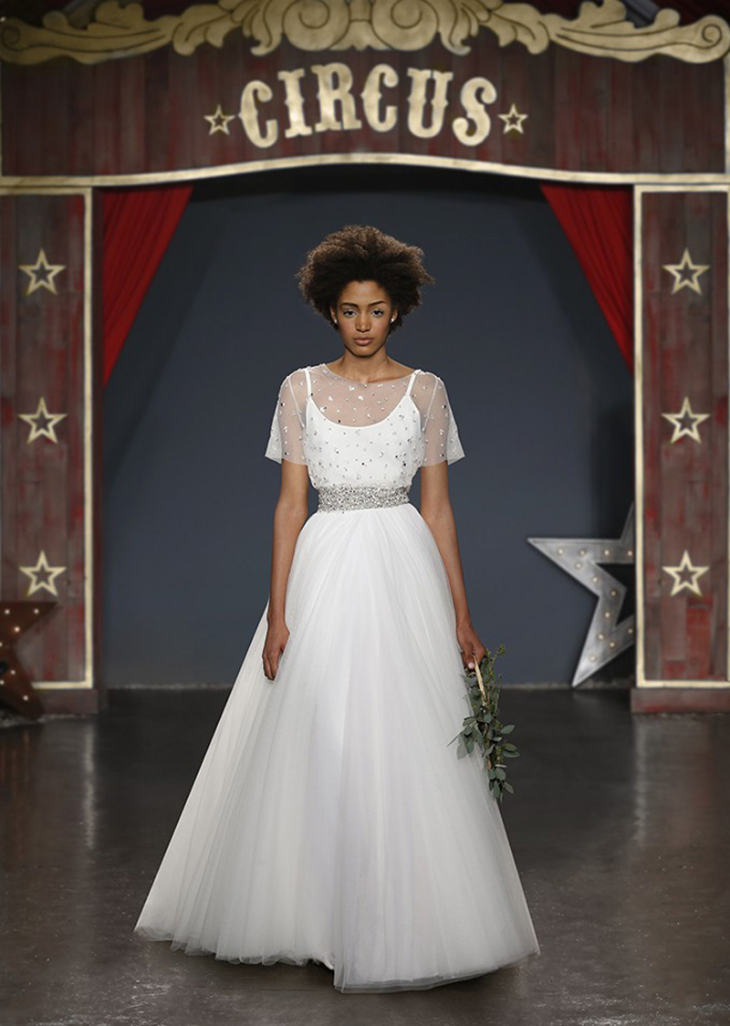 Bella & Magia. Créditos: Jenny Packham