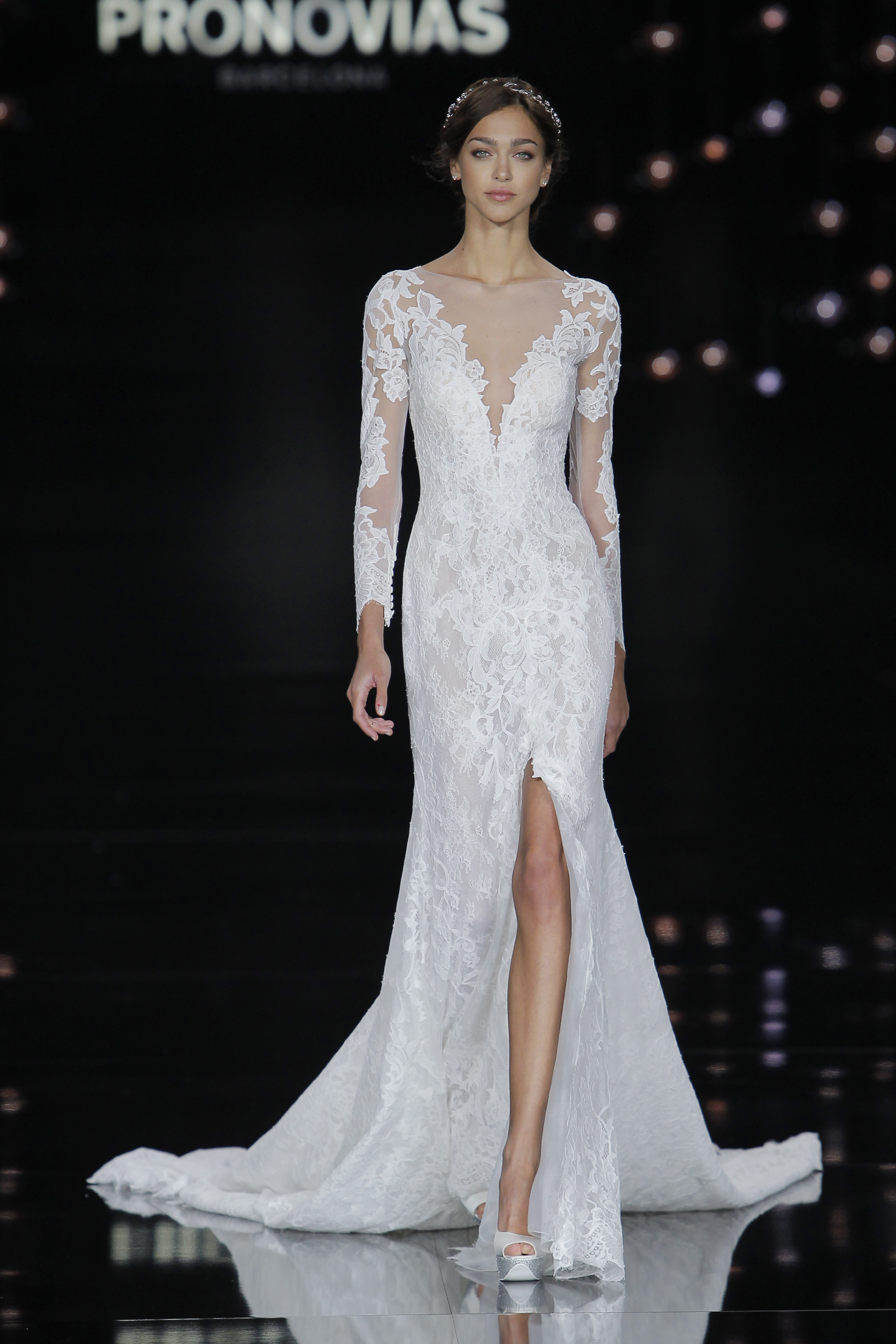 Credits: Barcelona Bridal Fashion Week
<a href="http://zankyou.9nl.de/n3ig" target="_blank"> Faça a sua marcação para experimentar este vestido! </a>